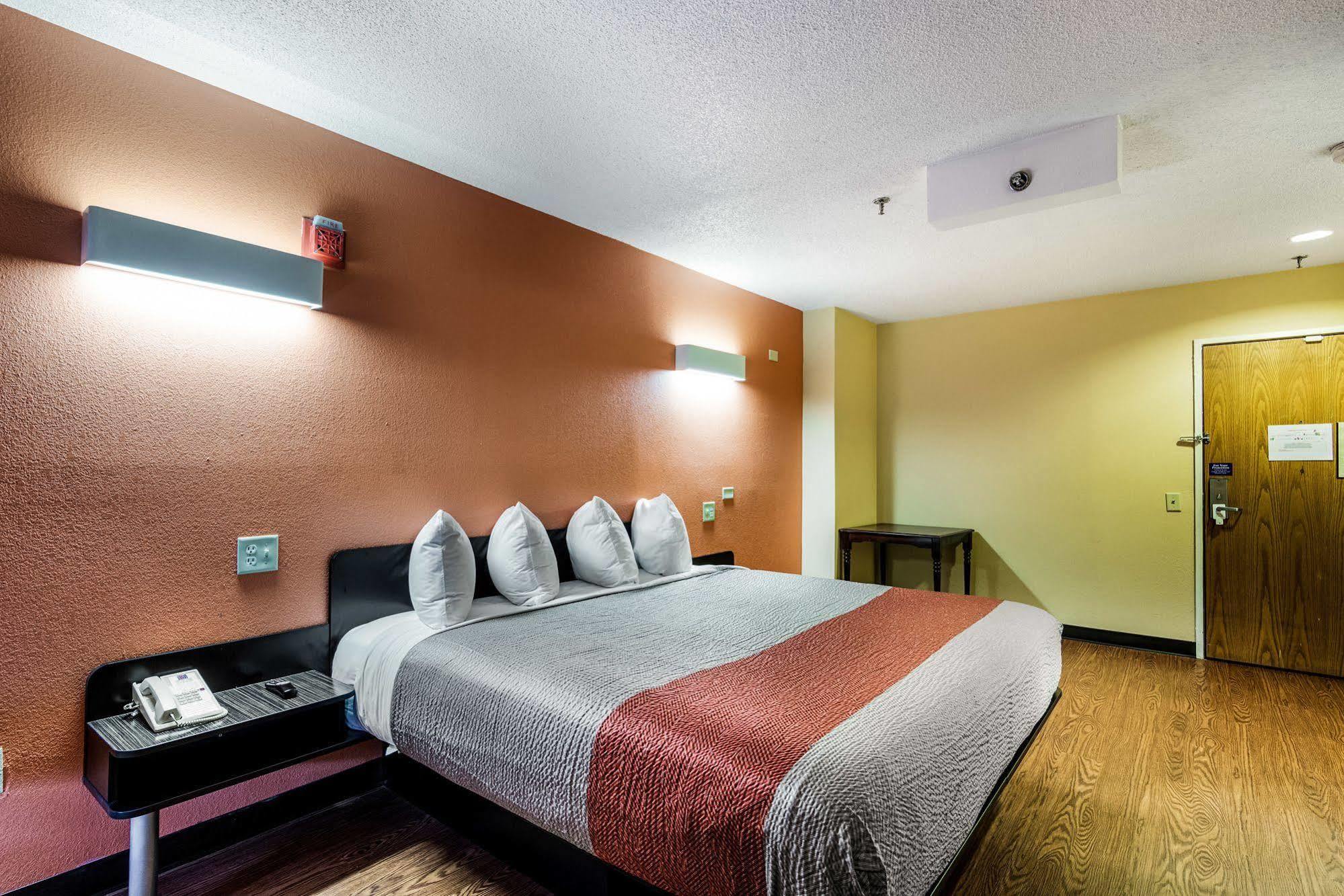 Motel 6-Libertyville, Il エクステリア 写真