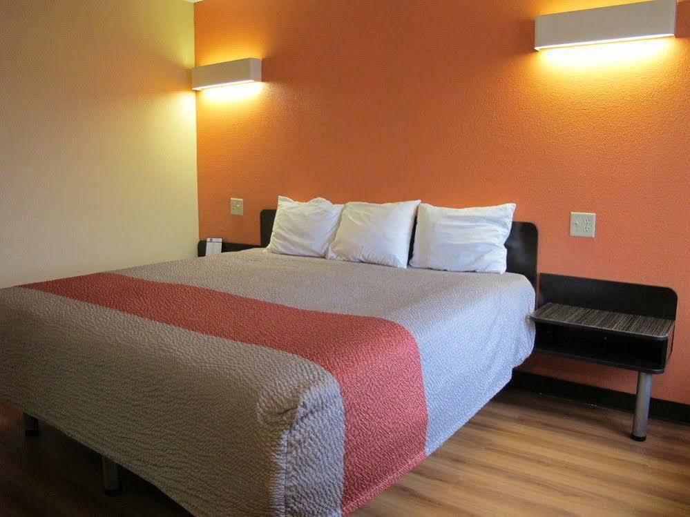 Motel 6-Libertyville, Il エクステリア 写真